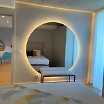 A Proa Do Moliceiro - King Bed With Mirror * Aveiro