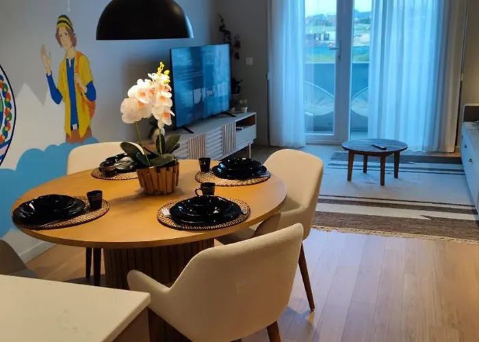 A Proa Do Moliceiro - King Bed With Mirror * Aveiro