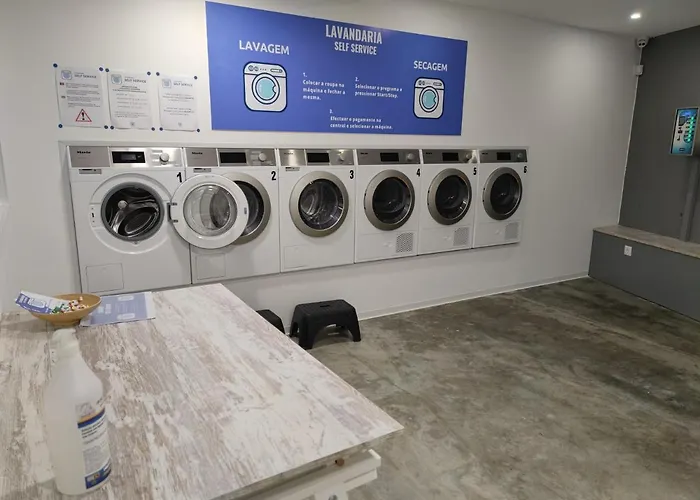 A Proa Do Moliceiro - King Bed With Mirror Apartment Aveiro