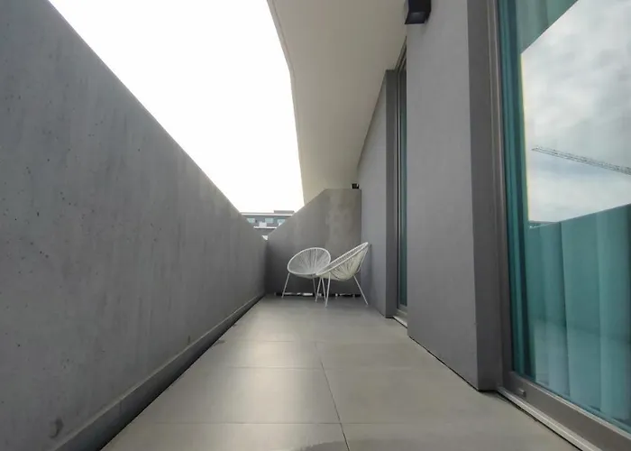 A Proa Do Moliceiro - King Bed With Mirror Apartment Aveiro